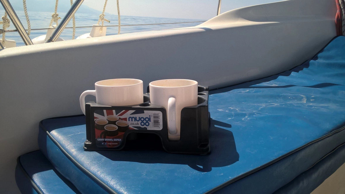 Plateau bleu pour transporter des mugs, des tasses et des bouteilles