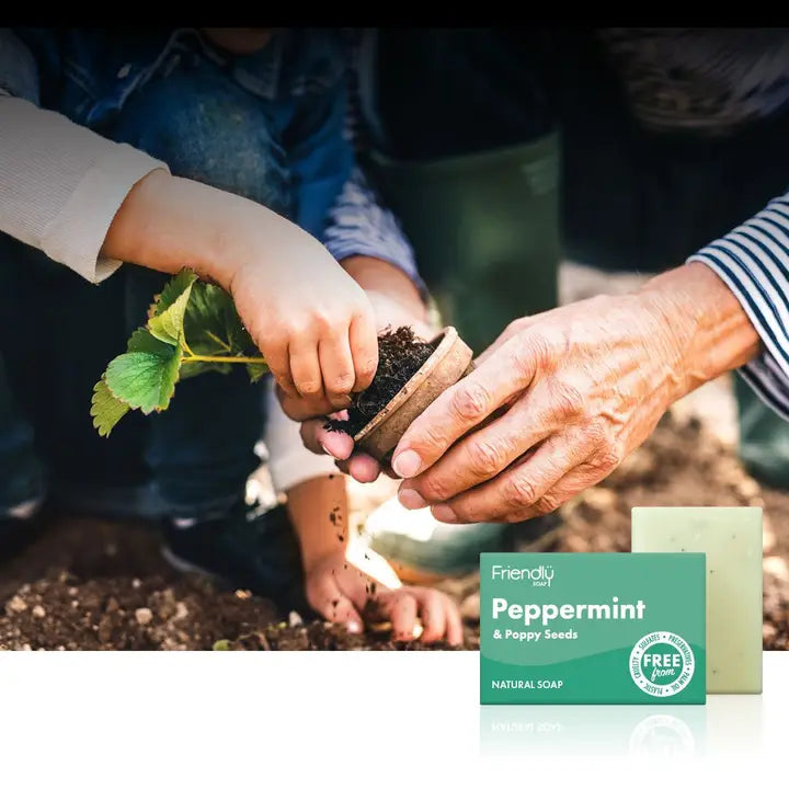 Barre de savon écologique à la menthe poivrée et aux graines de pavot